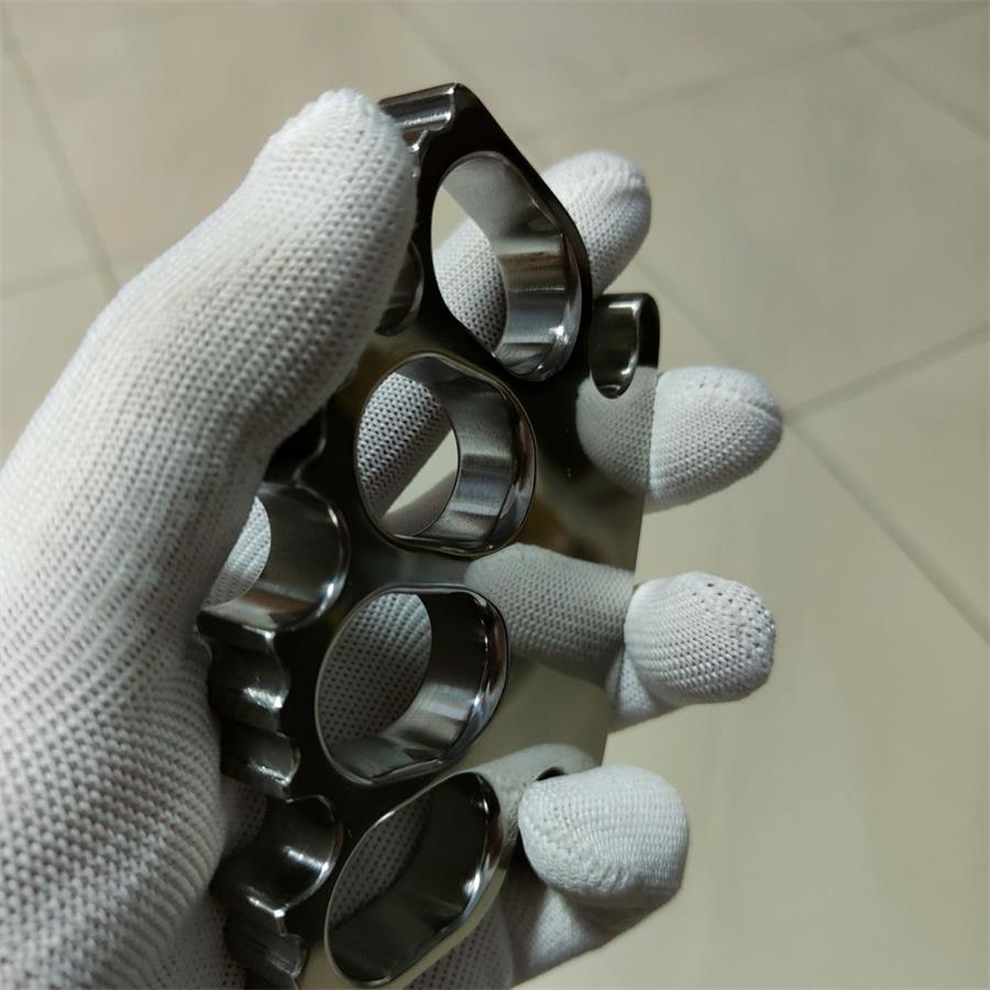 Mirror Titanium Alloy Knuckle Duster Defense Gear