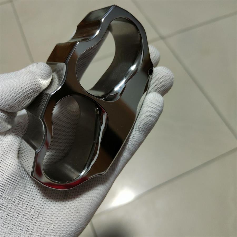 Thickened Titanium Knuckle Duster Window Breaking Protective Gear