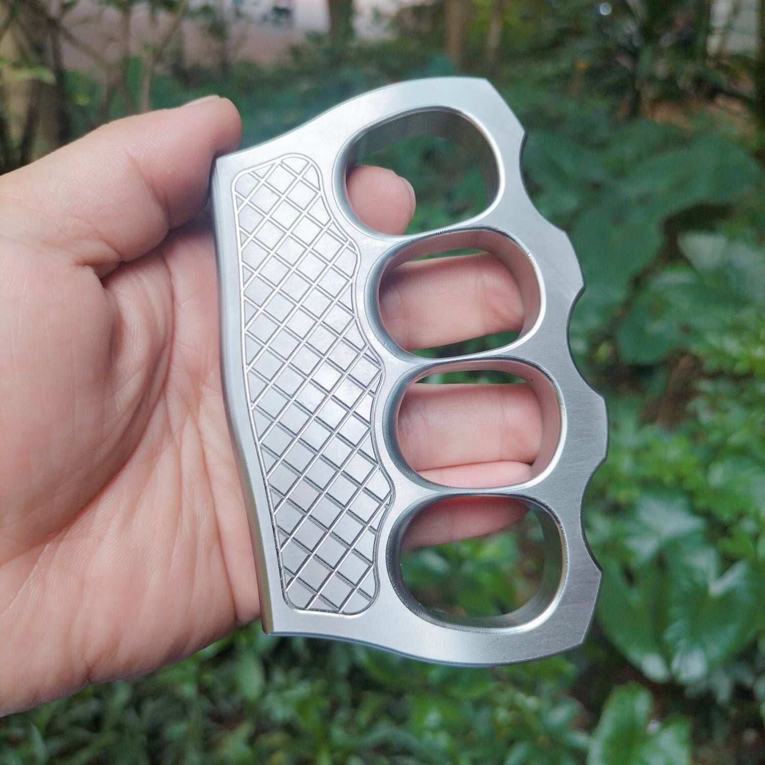 Big finger hole steel knuckle duster 8