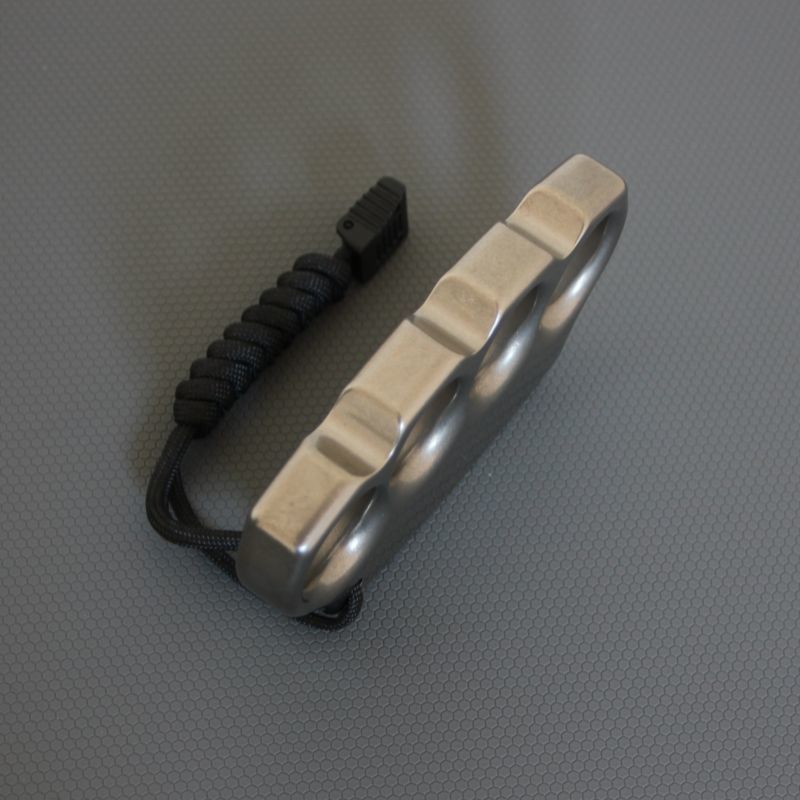 Classic Thickened Titanium Knuckle Duster