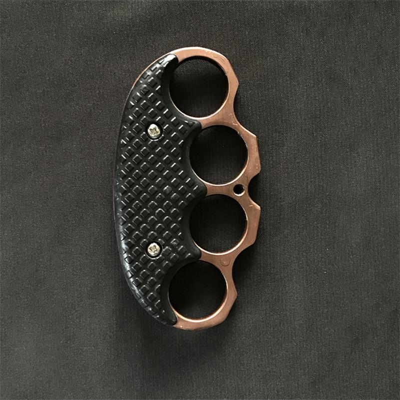 Non-slip clip knuckle dusters