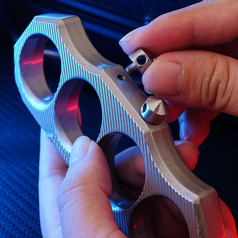 Portable Knuckle Duster with Detachable Window Breaker
