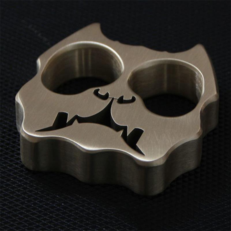 Thickened Solid Dog Brass Knuckle Duster