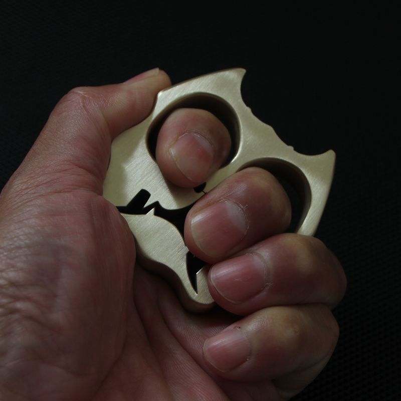 Thickened Solid Dog Brass Knuckle Duster