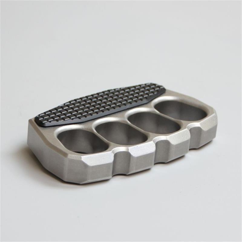 Magnetic Clip Thickened Steel Knuckle Duster