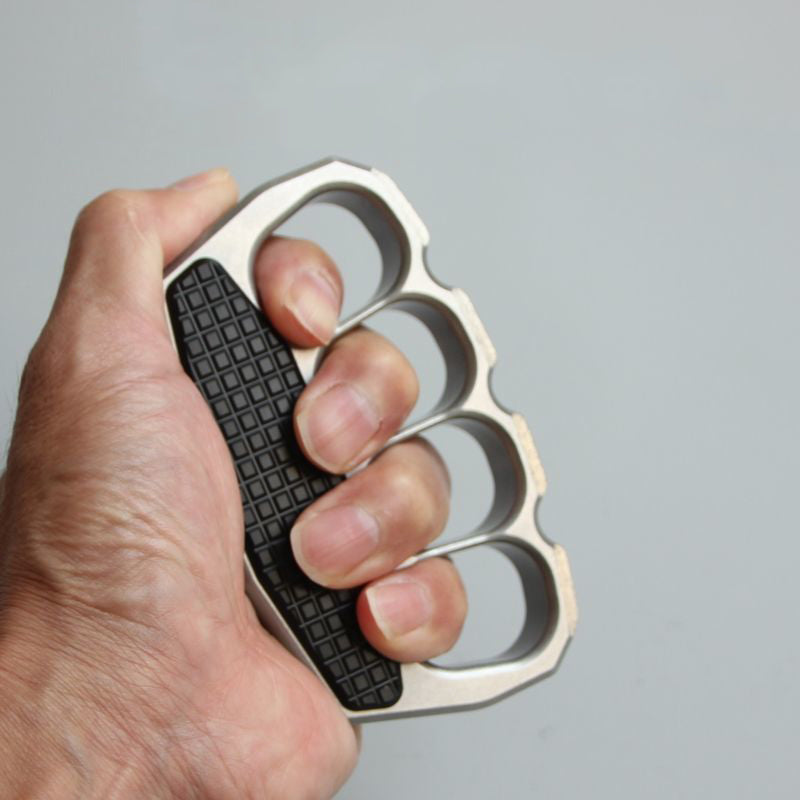 Magnetic Clip Thickened Steel Knuckle Duster