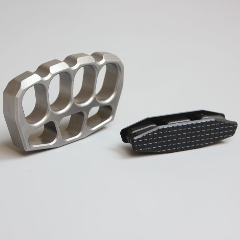 Magnetic Clip Thickened Steel Knuckle Duster
