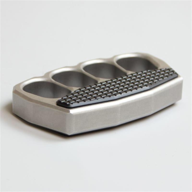 Magnetic Clip Thickened Steel Knuckle Duster