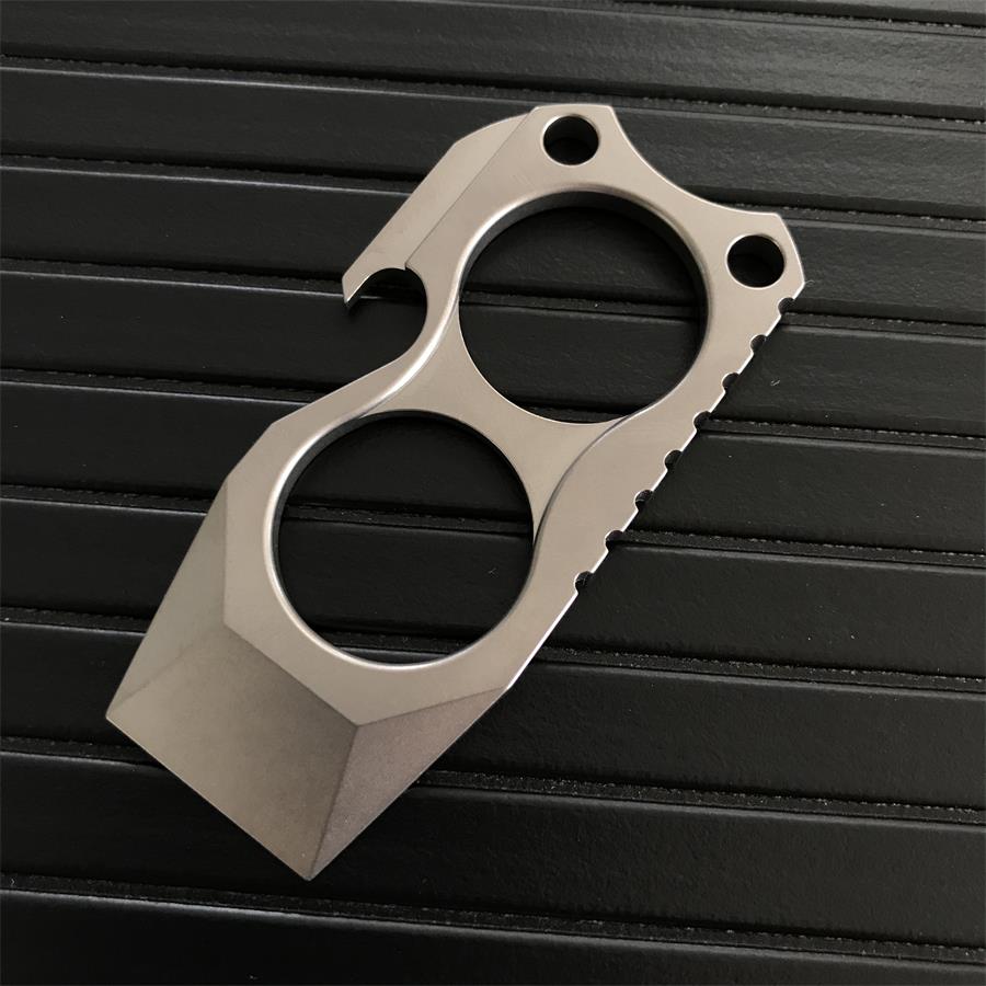 Mini crowbar prying end