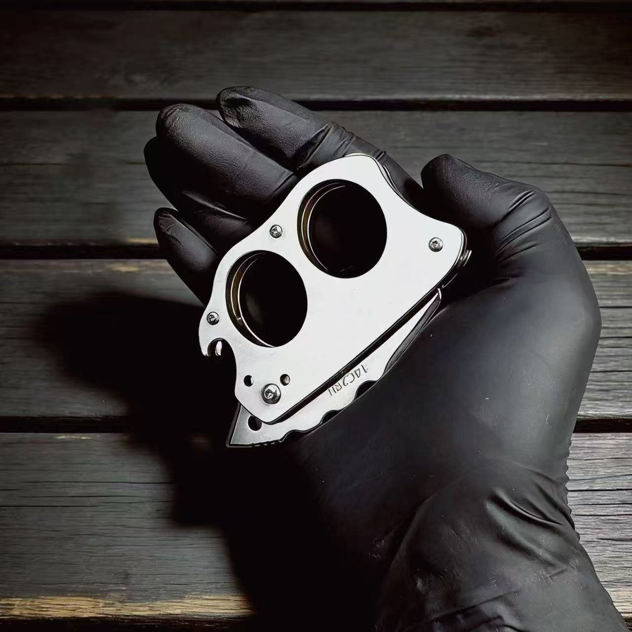 Mini shark knuckle knife 2