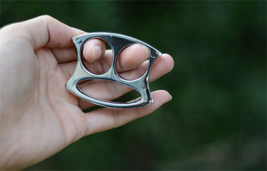 Multifunctional Monkey face brass knuckle duster 3