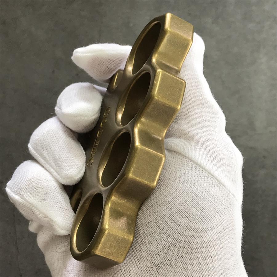 Old Color Style Classic Brass Knuckles Duster
