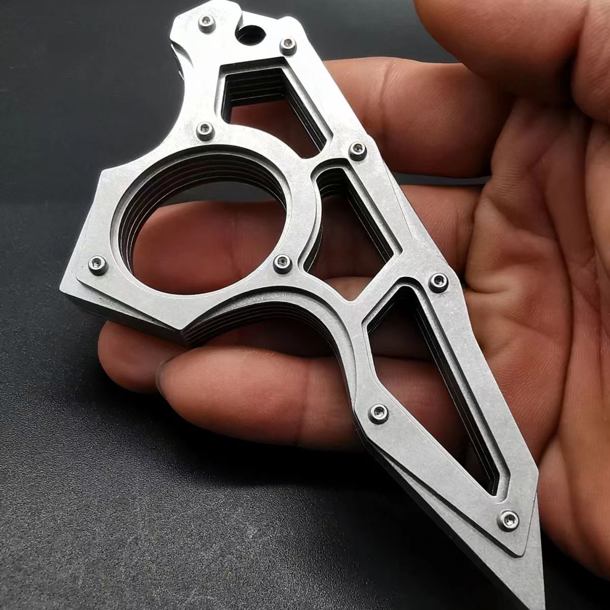 Solid One finger steel knuckle 3