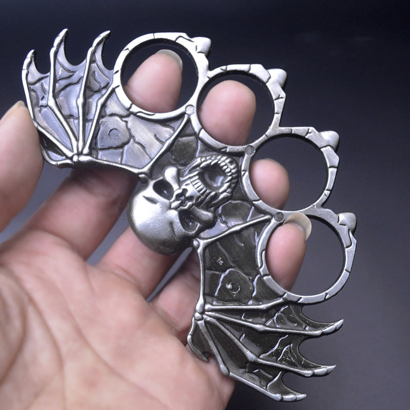 Skull bat knuckles duster edc tool