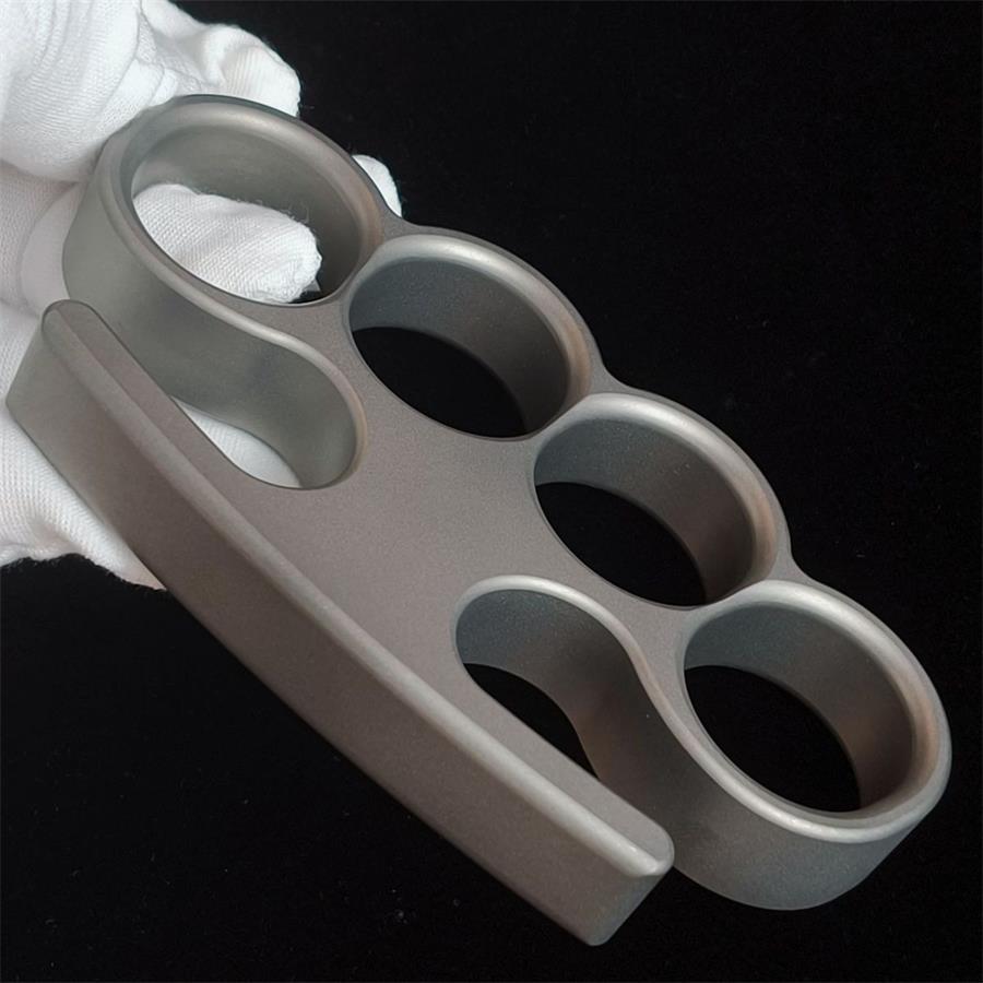Solid classic TC21 titanium knuckle duster