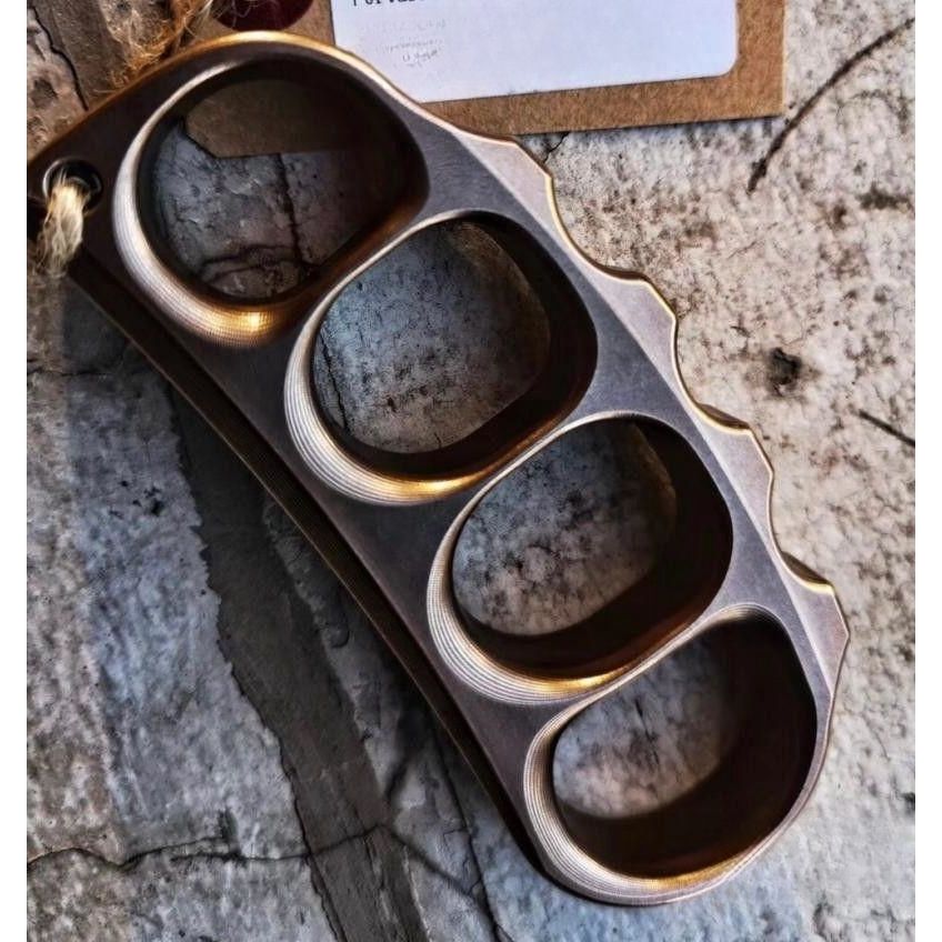 Knuckle – Brass Knuckle