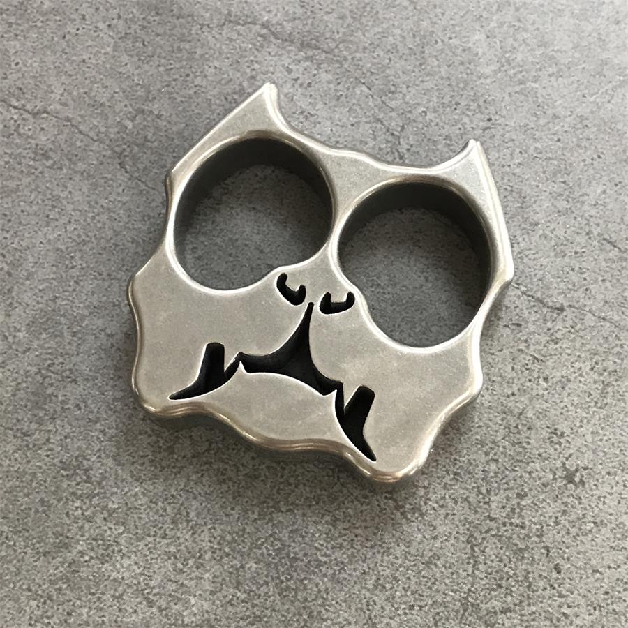 GODEDC TC21 Titanium Alloy Creative Knuckle Duster