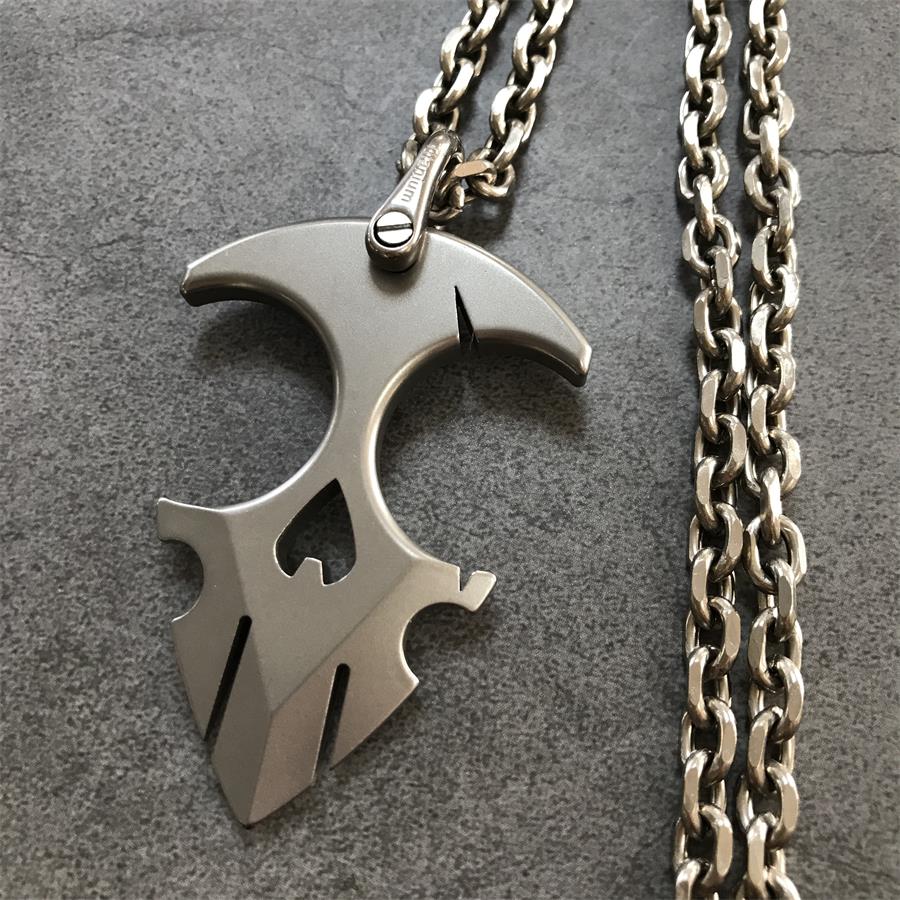 TC21 Titanium Knuckle Duster Self-Defense Doomsday Shield Self-defense Pendant