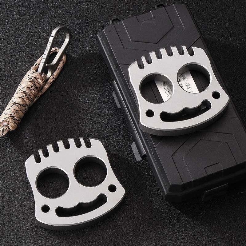 Multifunctional Two finger smiling face steel knuckle 4