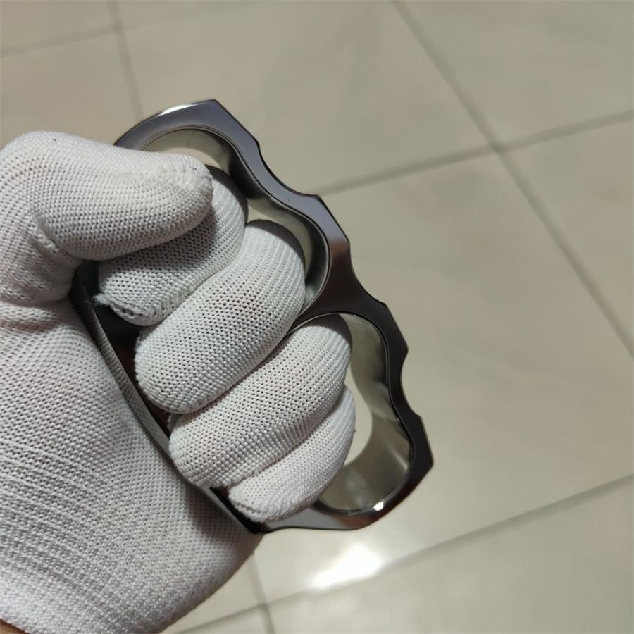 Thickened Titanium Knuckle Duster Window Breaking Protective Gear