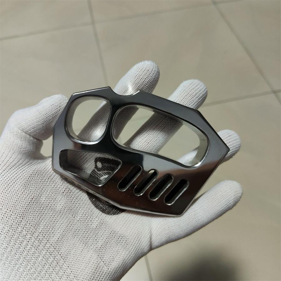 Thickened Titanium Alloy Knuckle Duster Window Breaking Tool