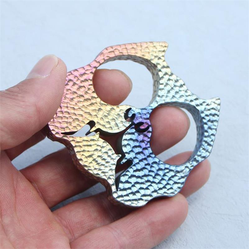 Mini Creative Knuckle Duster Titanium Dog Head Modeling – Brass Knuckle