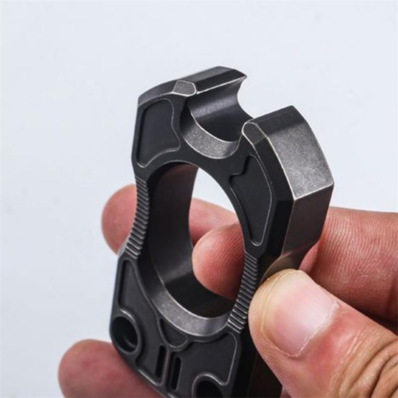 TC4 Titanium One Finger Knuckle Duster Broken Window Protective Gear