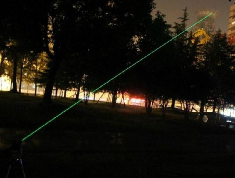 10Mile Militär-Laserpointer, 5 mW, 532 nm, leistungsstarkes Katzenspielzeug + Akku + Ladegerät 